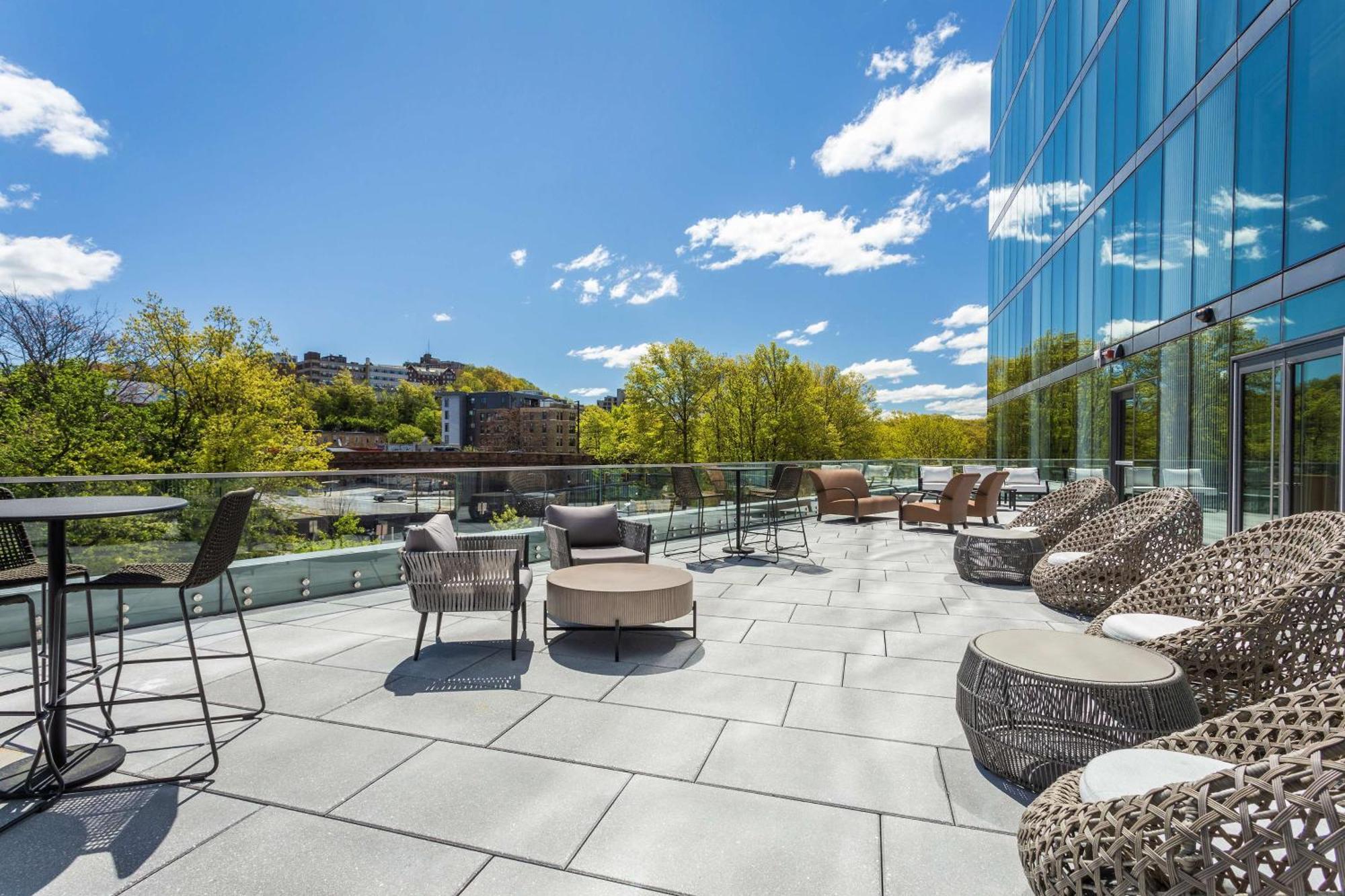 Hilton Garden Inn Boston Brookline, Ma Exterior foto