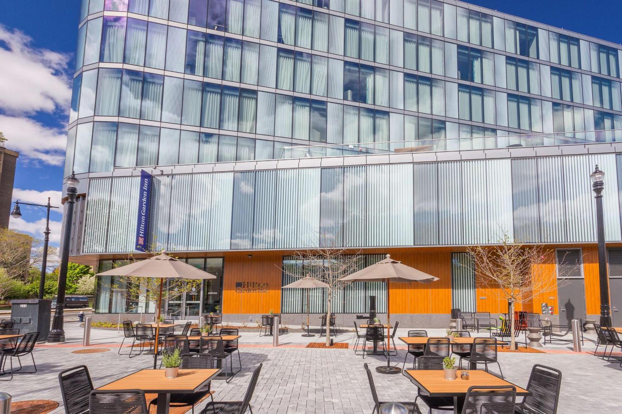 Hilton Garden Inn Boston Brookline, Ma Exterior foto